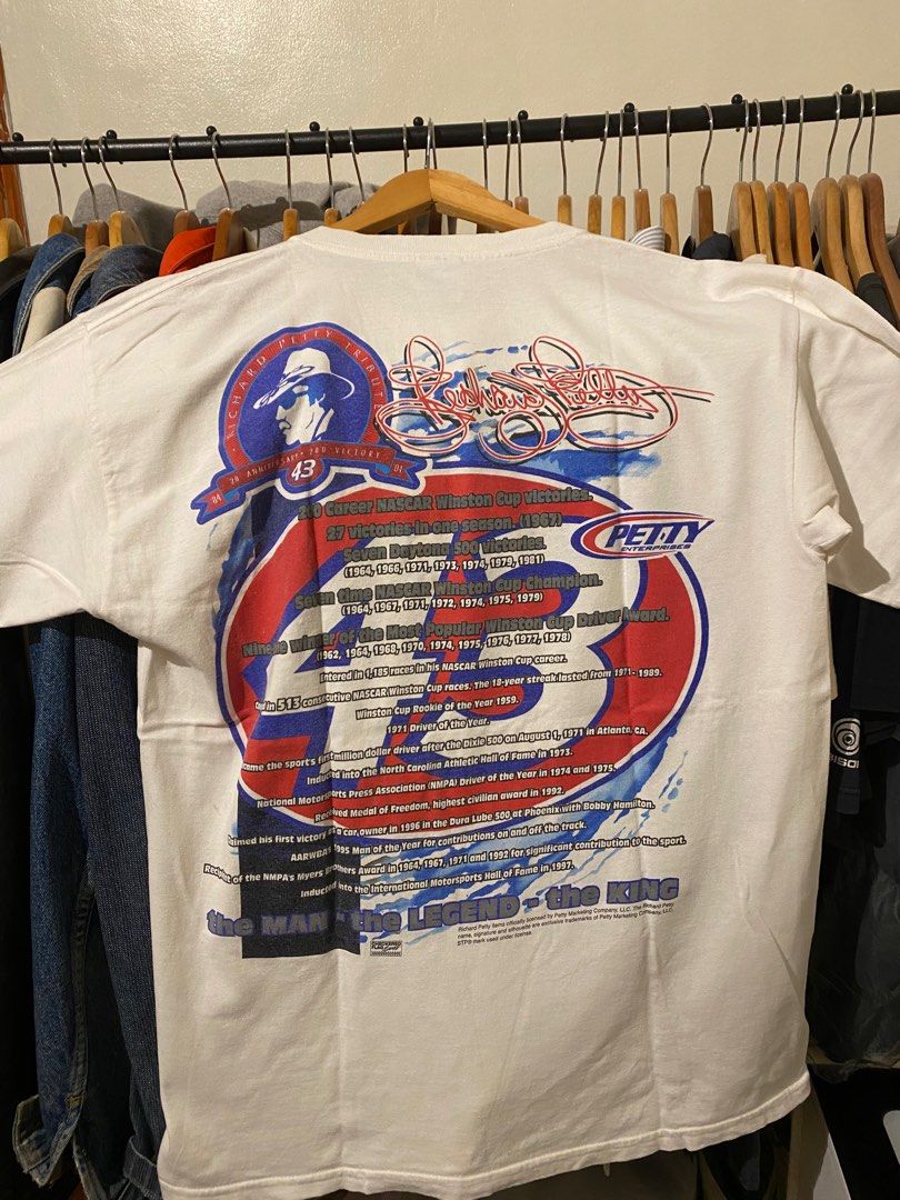 Vintage Nascar AOP Shirt (Category: Tshirts & Polo Shirts ) located in Quezon City. Submitted by maxvintage (Listing ID 1403930601, Image 2). Description: Vintage Richard Petty Nascar Shirt L on a 00s Gildan Tag "The King" from the Cars movie was based on this racer. ₱1,500 + sf FIRM FIRM PM 📩.