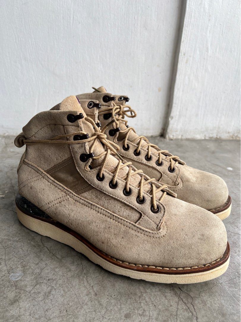 VISVIM - BEARD FOLK M8 CARBON FIBER BOOTS (Category: Boots) located in Cavite. Submitted by _Gizmo (Listing ID 1403919480, Image 2). Description: Extremely Rare Visvim - Beard Folk M8 Carbon Fiber Boots Color: Sand Size tagged: 10 US Used Normal sign of wear Has dirt on suede No major flaws .