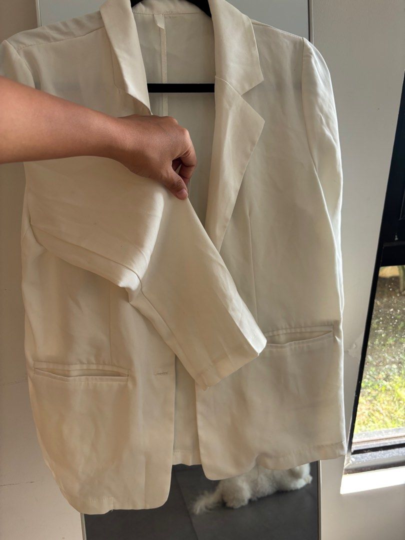 White Blazer (Category: Others Tops) located in Mandaluyong City. Submitted by dmpsy (Listing ID 1403877394, Image 2). Description: Used once Fits small-medium.