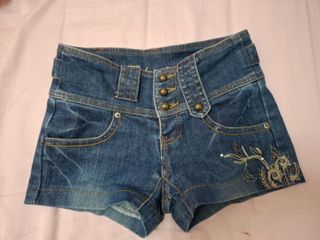 (Category: ) located in . Submitted by celestz (Listing ID 1403963701, Image 1). Description: .
