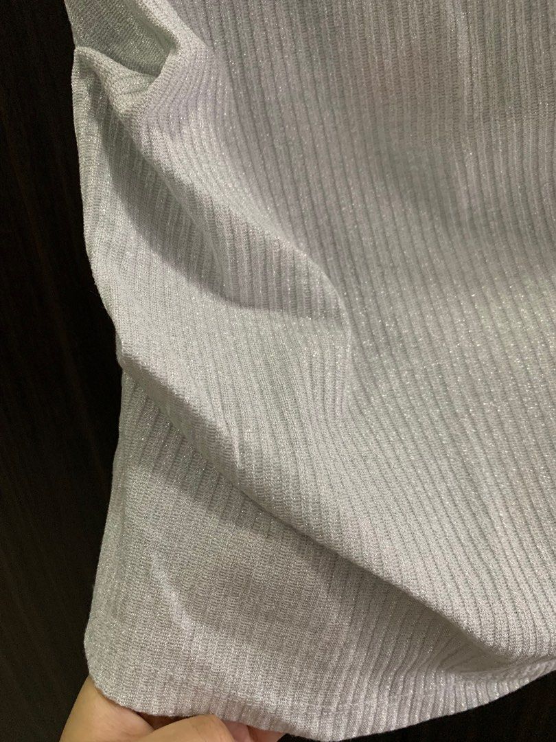 Zara Glittery Tube Top (Category: Others Tops) located in Calumpit. Submitted by declutterwithajm (Listing ID 1403983583, Image 2). Description: - original price is 1,595.