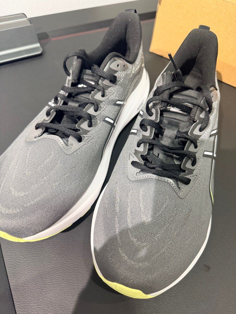Asics GT-2000 Size 12.5 Carbon/Black Extra Wide Running Shoes (Category: Sneakers) located in Singapore. Submitted by hyper_rev (Listing ID 1404053281, Image 1). Description: Brand new Asics GT-2000 Size 12.5 running shoes in carbon/black. Extra wide fit. Worn once, with original box. Perfect for runners seeking comfort and support. Features FF Blast+ cushioning and 3D guidance system. Ready to go! .