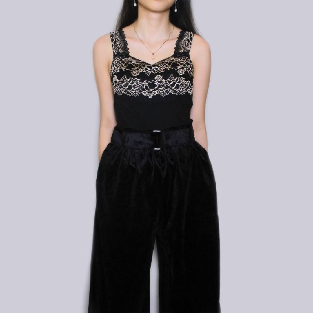 B5 - Black Cotton Top with Beige Embroidery (Category: Others Tops) located in Quezon City. Submitted by anirbash (Listing ID 1404059409, Image 2). Description: B5 - Black Cotton Top with Beige Embroidery - Size: XS or US 2 - Color: Black - Condition: Perfect - Model Size: Small - Item Code: B5 - Price: Php 100 - Mode of Payment: BPI or Gcash - 1st to “mine” gets the item. DM us your order form (customer details: Name, Address, Cell #, and Mode o