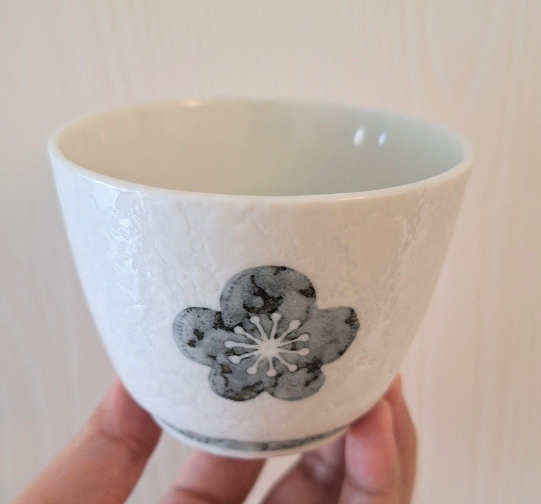 Ceramic sakura cup (Category: Dinnerware & Cutlery) located in Pasig City. Submitted by iponforcondo (Listing ID 1404010065, Image 2). Description: 🌸 9 cm wide (3.5 in) x 6.8 cm tall 🌸 approx 200 ml capacity 🌸 has excess paint on the rim, likely ceramicist's error (see last photo) Payment via GCash, Maya, or BPI Delivery via Lalamove or J&T, fee c/o buyer Shipping from Satori Residences, Pasig City #japansurplus #japansurplusph #ceramic #ceram