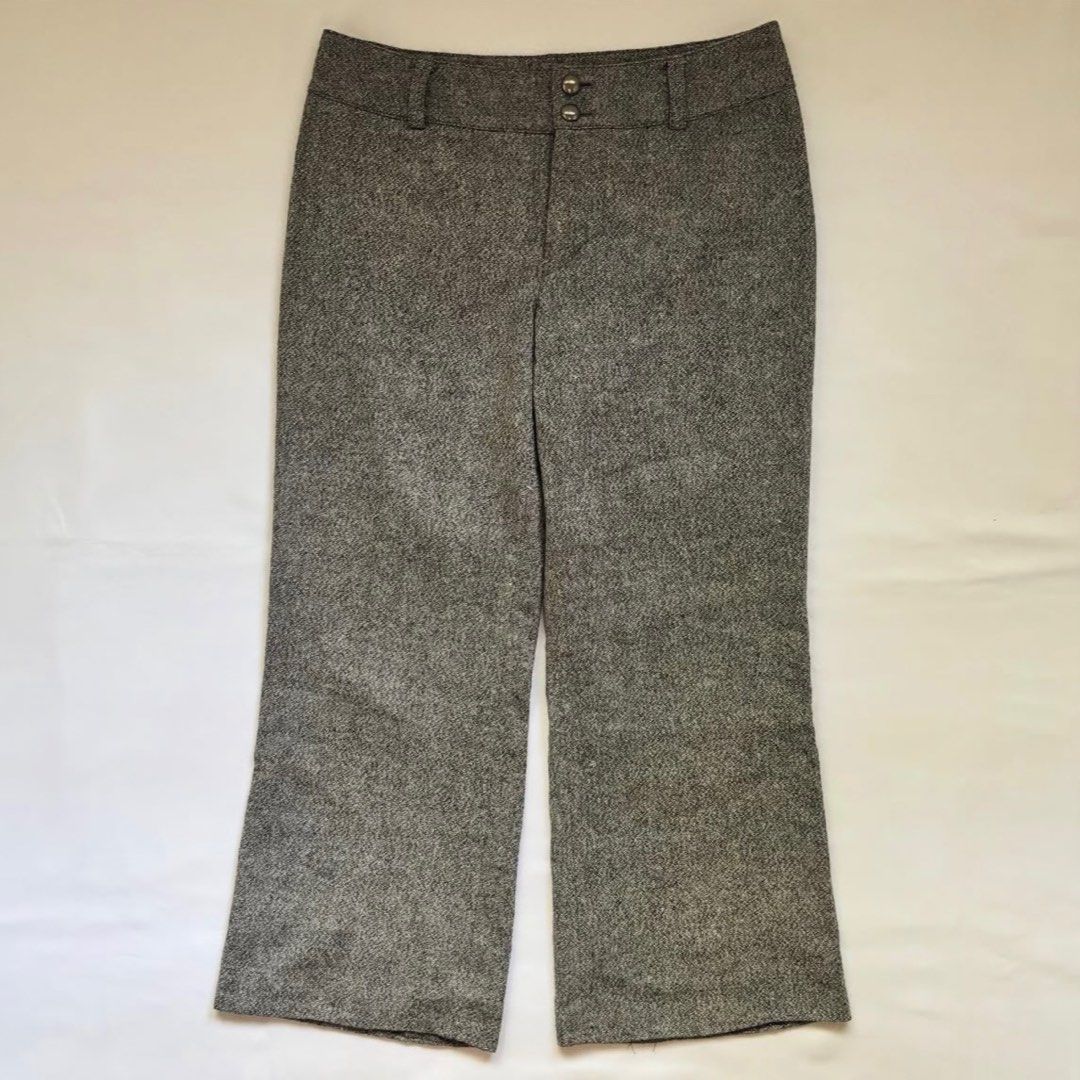 CLEAR IMPRESSIONS gray wool capris pants (Category: Other Bottoms) located in Angeles City. Submitted by lejanal (Listing ID 1404065852, Image 2). Description: CLEAR IMPRESSIONS gray wool capris pants can fit a waist 24” to 25” functional back pockets and belt loop fully lined a staple style inspired by your pinterest boards 🧥👢 would def look cute with tabis or kitten heels <33 rfs: one of my fave purchases but it doesn’t fit me :( dm me for wh