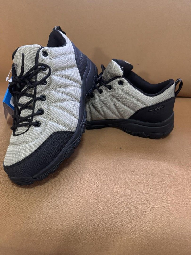 Columbia ardar hiking shoes (Category: Sneakers) located in Quezon City. Submitted by jffoshop (Listing ID 1404040602, Image 2). Description: brandnew Columbia ardar hiking shoes unisex. see pic for more details ,thanks.