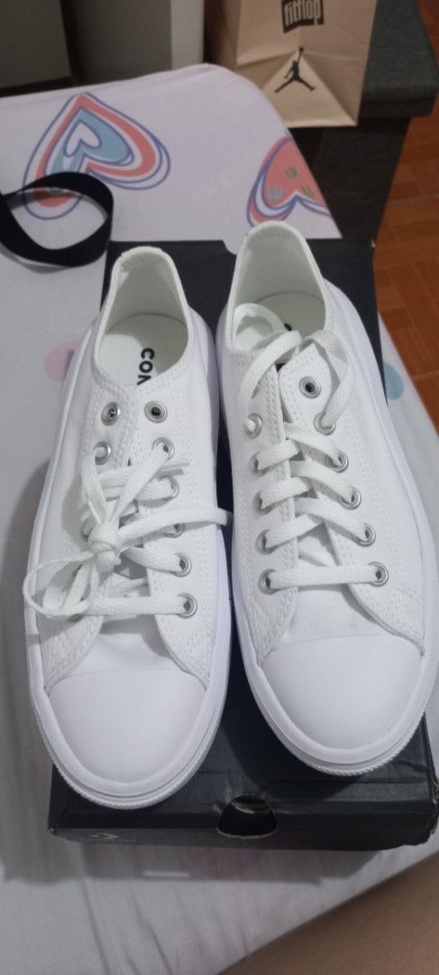 Converse All star Shoes white (Category: Sneakers) located in Cavite. Submitted by qwpanda (Listing ID 1404126301, Image 2). Description: RFS: Wrong size Brand new, bought from store -Converse Ayala malls Vermosa Original price- P3200.