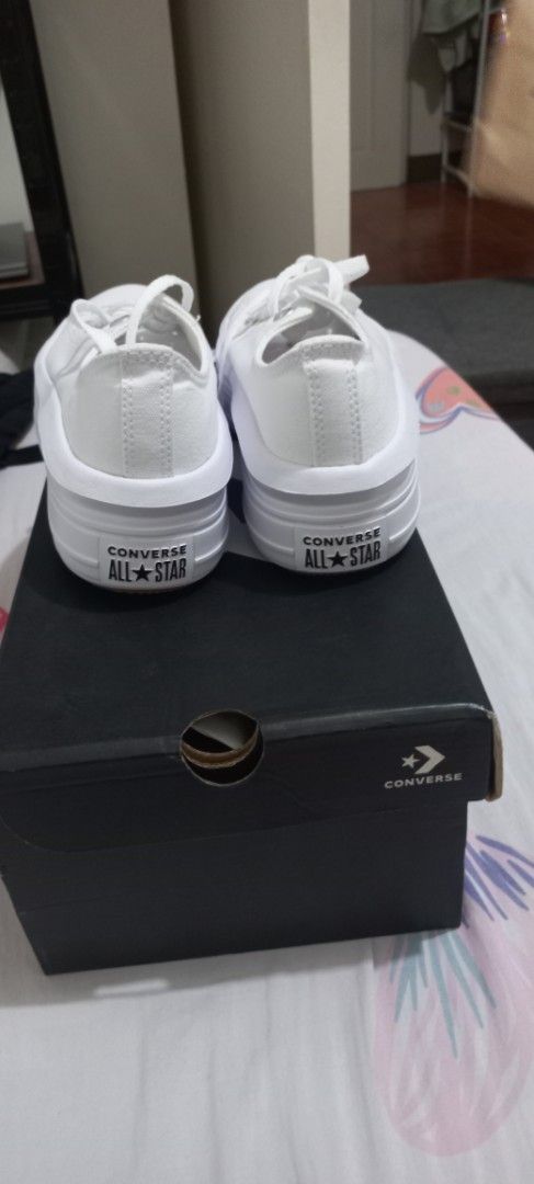 Converse All star Shoes white (Category: Sneakers) located in Cavite. Submitted by qwpanda (Listing ID 1404126301, Image 3). Description: RFS: Wrong size Brand new, bought from store -Converse Ayala malls Vermosa Original price- P3200.