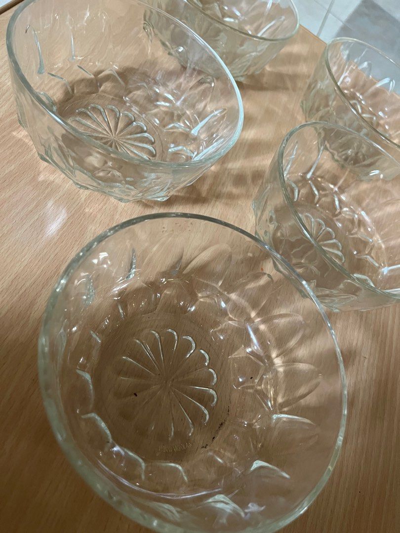 Crystal bowl (Category: Dinnerware & Cutlery) located in San Fernando. Submitted by japansurpluselyu (Listing ID 1404046736, Image 2). Description: 5.5x3.