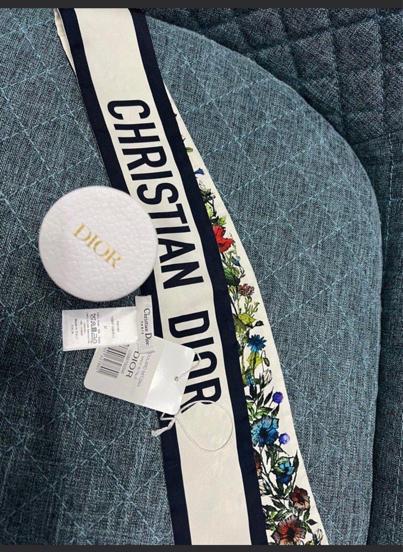 DIOR MITZAH LIMITED EDT SCARF (Category: Scarves) located in Bacolod City. Submitted by luxepapi (Listing ID 1404144229, Image 1). Description: Brand new and unused authentic dior MITZAH scarf -limited special edition.
