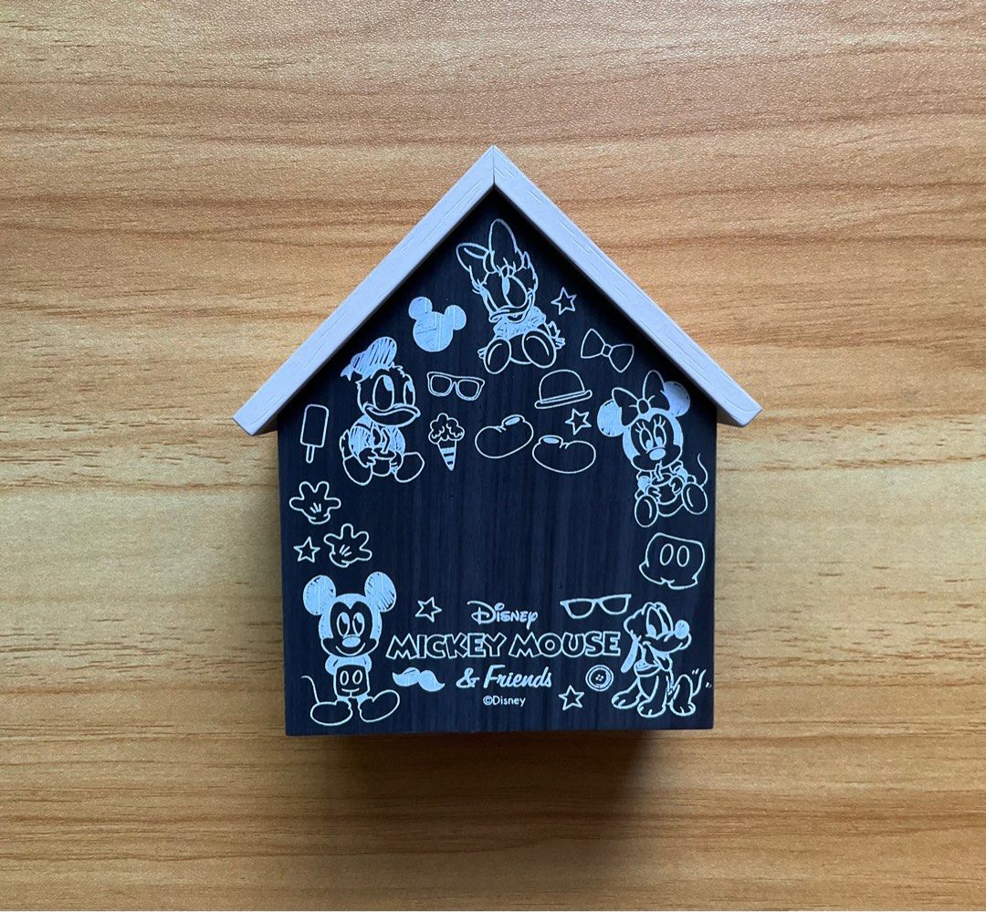 Disney Mickey & Friends LED Clock House Type (Category: Clocks) located in Quezon City. Submitted by daintiesruss (Listing ID 1404138632, Image 2). Description: .
