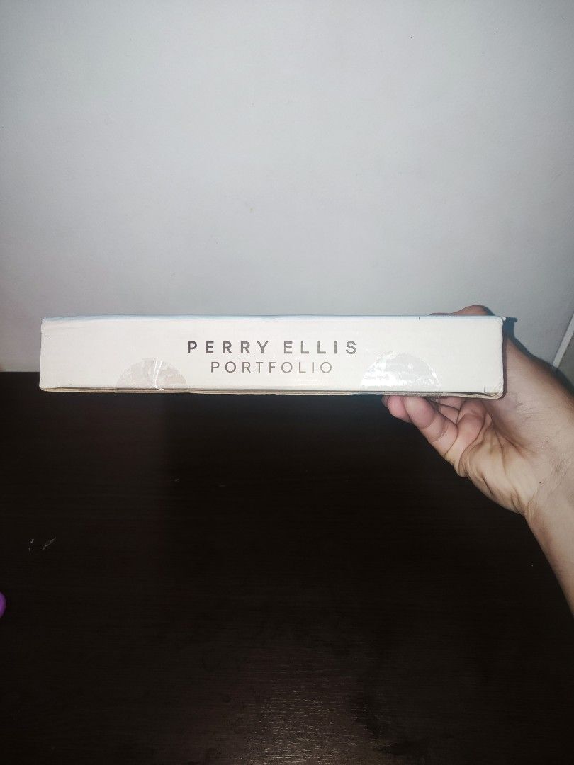 Dockers Wallet (Category: Wallets & Card Holders) located in Quezon City. Submitted by decluttersaleph (Listing ID 1404085802, Image 3). Description: Brand new never used..