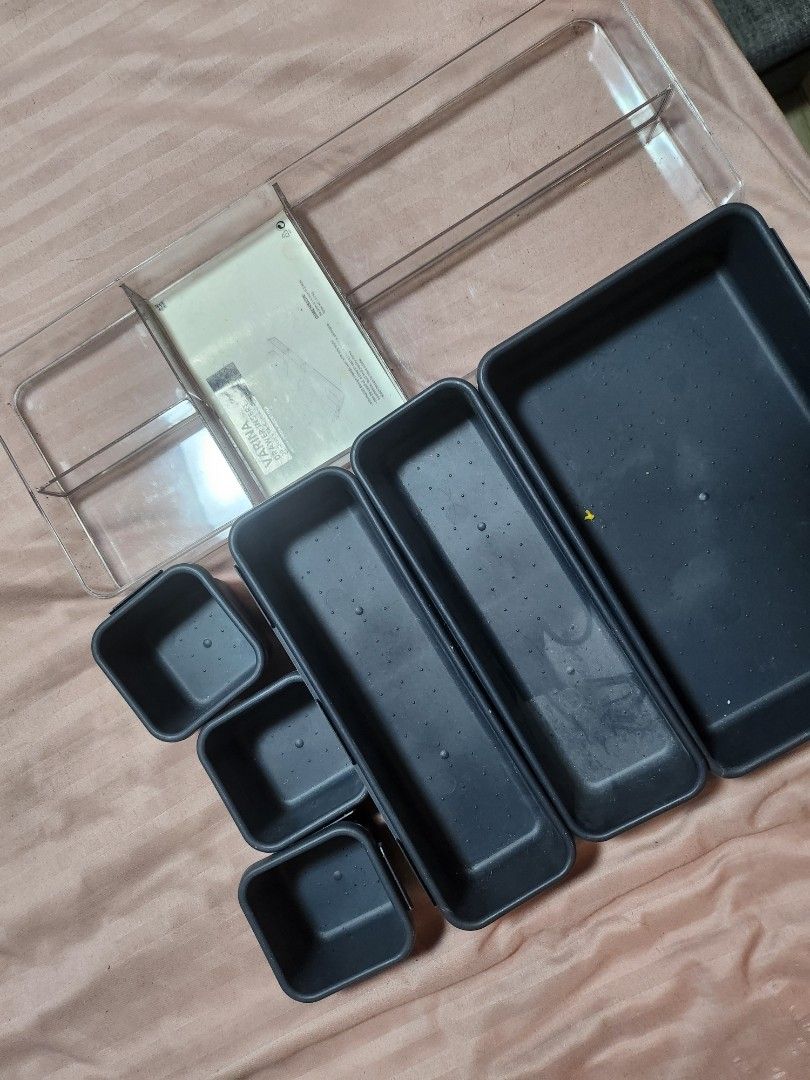 Drawer organizer inserts (Category: Office Furniture & Fixtures) located in Las Pinas. Submitted by prettychat (Listing ID 1404170954, Image 2). Description: Drawer organizer inserts -1 transparent acrylic size: 40x15cm -6 black plastic material different sizes - Ideal for organizing drawers -lightly used -all for 200.00.