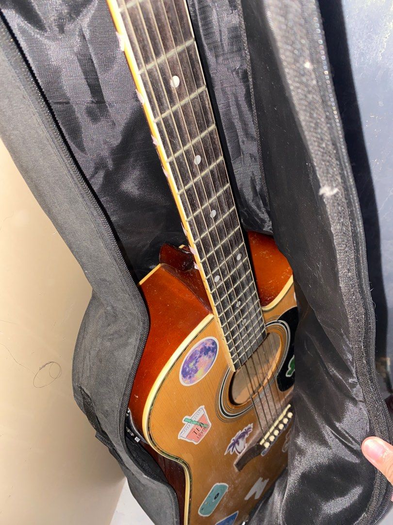 FENDER ACOUSTIC GUITAR (Category: Musical Instruments) located in Antipolo. Submitted by ci4riel (Listing ID 1404113411, Image 1). Description: PLEASE NEED FUNDS FOR VET PURPOSES NEED SURE BUYER ASAP INCLUDED BAG NAPA BABA NA STRINGS NETO SO NO NEED TO WORRY SA TAAS NEED CLEANING INCLUDE KO NA DIN IBANG STRING AND PANG TONO LOC: ANTIPOLO NEED SURE BUYER ASAP..
