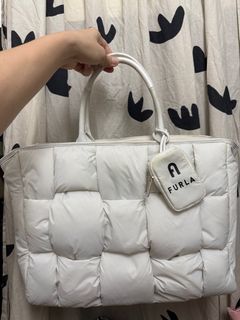 （分類：）位於 。 由 movingoutsale321 提交（商品編號 1404119604，圖片 1）。簡介： 。