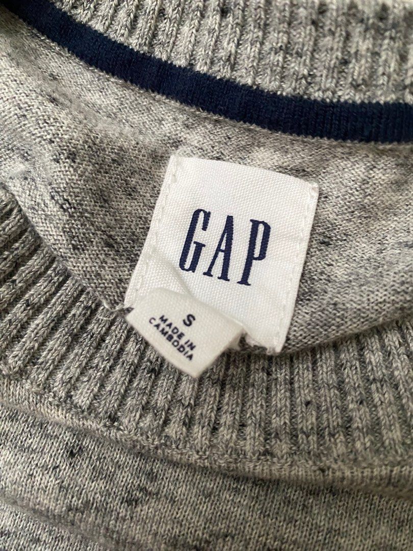 GAP BASIC Knitwears (Category: Tshirts & Polo Shirts) located in Semenyih. Submitted by twosonspreloved___ (Listing ID 1404040318, Image 2). Description: .