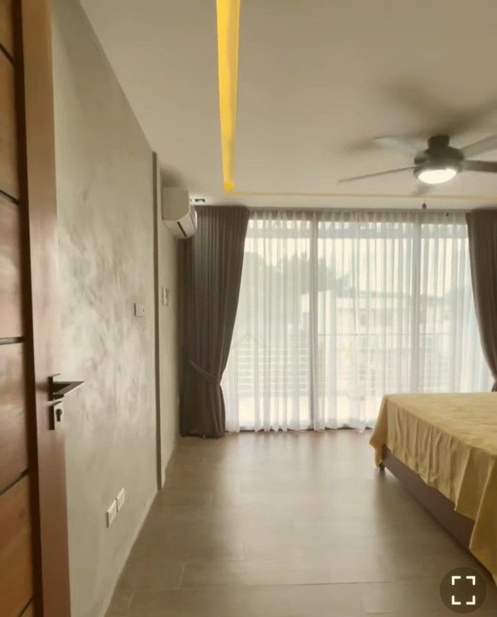 Highlands Pointe Overlooking with 6Br 6tb 2 swimming pools (Category: House & Lot) located in Taytay. Submitted by teresita.josue (Listing ID 1404010260, Image 3). Description: Rare house, overlooking the Laguna lake,masterplanned house, Solar, furnished, very nice. great investment. owner leaving for USA work..