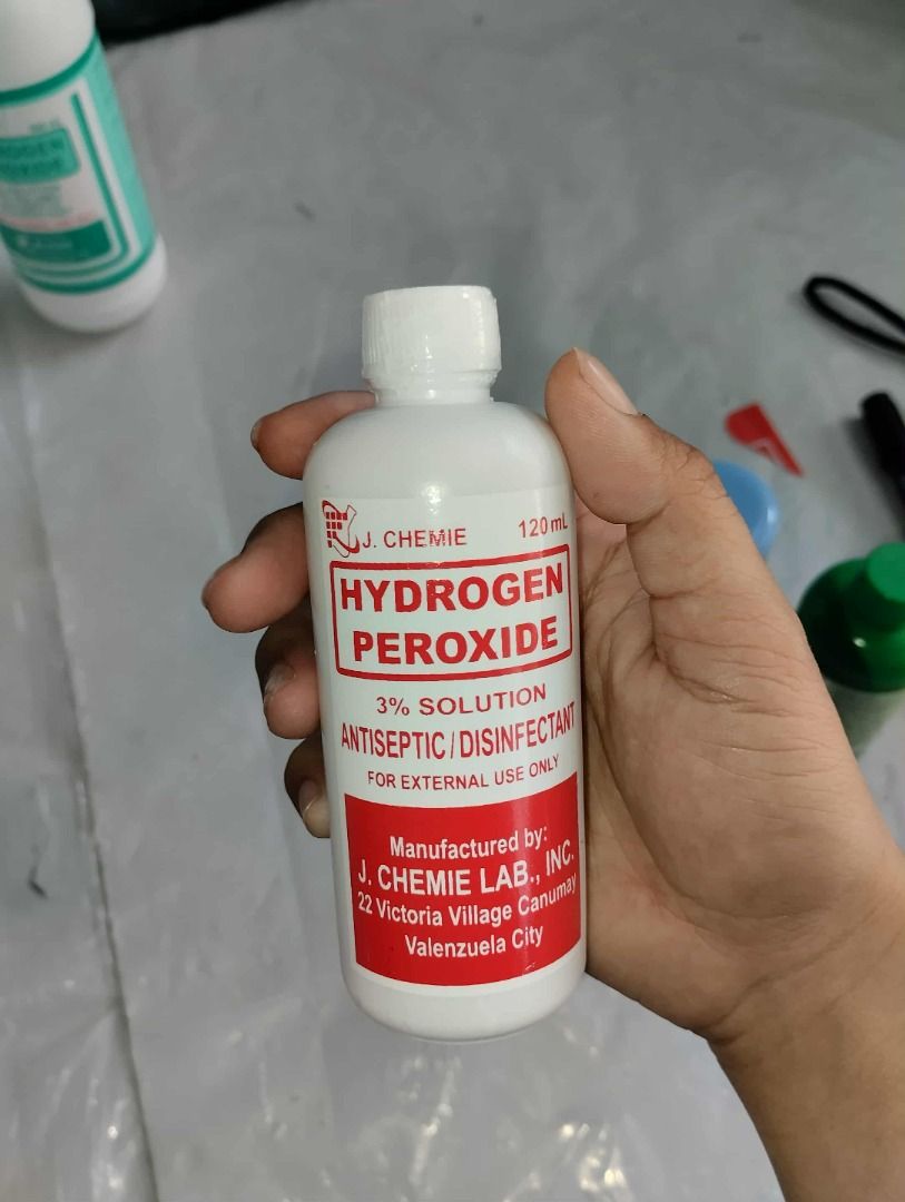 HYDROGEN PEROXIDE 3% SOLUTION 120ML (Category: Medical Supplies & Tools) located in Quezon City. Submitted by zyra26 (Listing ID 1404005139, Image 1). Description: .