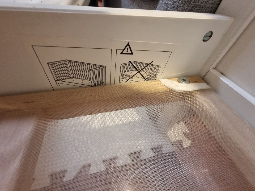 IKEA White Baby Crib Convertible (Category: Cots & Cribs) located in Quezon City. Submitted by rl_minimalist (Listing ID 1404049771, Image 3). Description: SRP 12000 The bed base can be placed at two different heights. One crib side can be removed when the child is big enough to climb into/out of the crib. Your baby will sleep both safely and comfortably as the durable materials in the crib base have been tested to ensure they give their body the