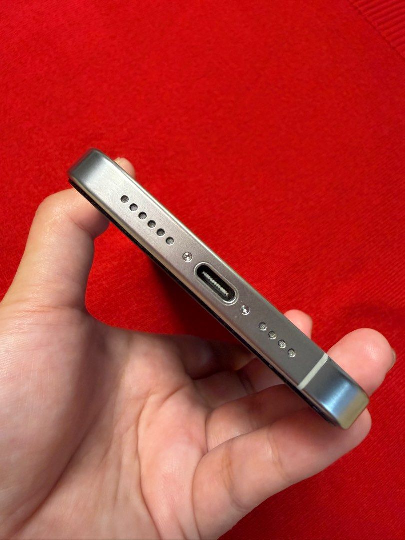 iPhone 15 Pro Max 256GB (Category: iPhone 15 Series) located in Cavite. Submitted by luxebagsco_ (Listing ID 1404112875, Image 3). Description: iPhone 15 Promax 256Gb White Titanium 84% Battery Health Good as new - OC lady owned who works from home No scratch, no dents Can send video as per request Bacoor area For Sale only, No Swap.