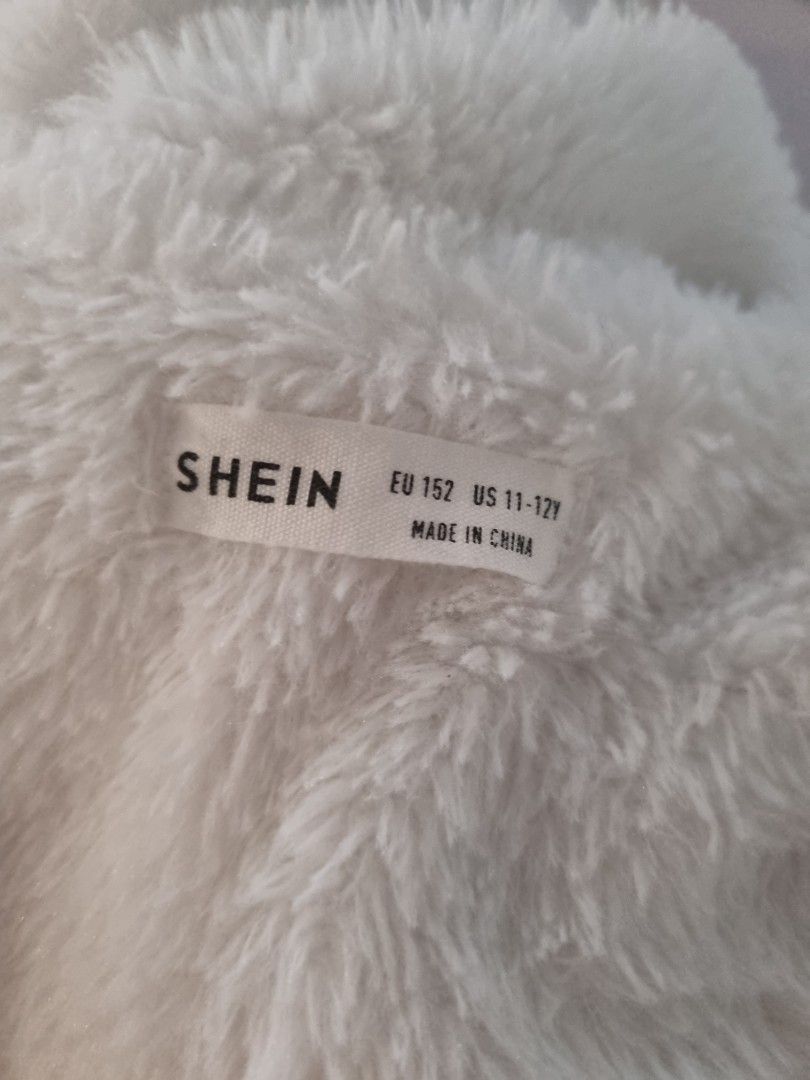 Jacket (Category: Coats, Jackets and Outerwear) located in Singapore. Submitted by aries2011 (Listing ID 1404033816, Image 3). Description: Size is included in the picture. Inside and outside of the jacket is also included. Negotiable..