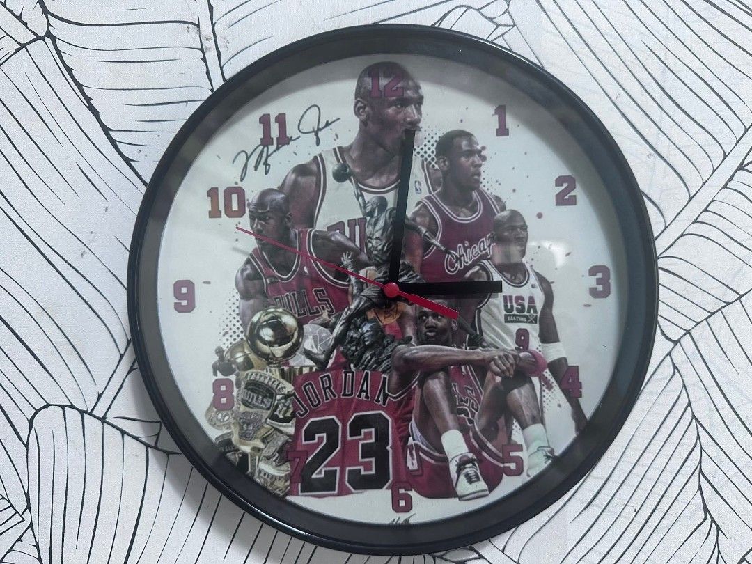 JORDAN WALL CLOCK 7.5 INCHES (Category: Wall Decor) located in Manila. Submitted by virginiavi90871 (Listing ID 1403998636, Image 1). Description: jordan wall clock 7.5 inches diameter 1pc. AA battery operated gentri area meetup or pickup sa house ko.