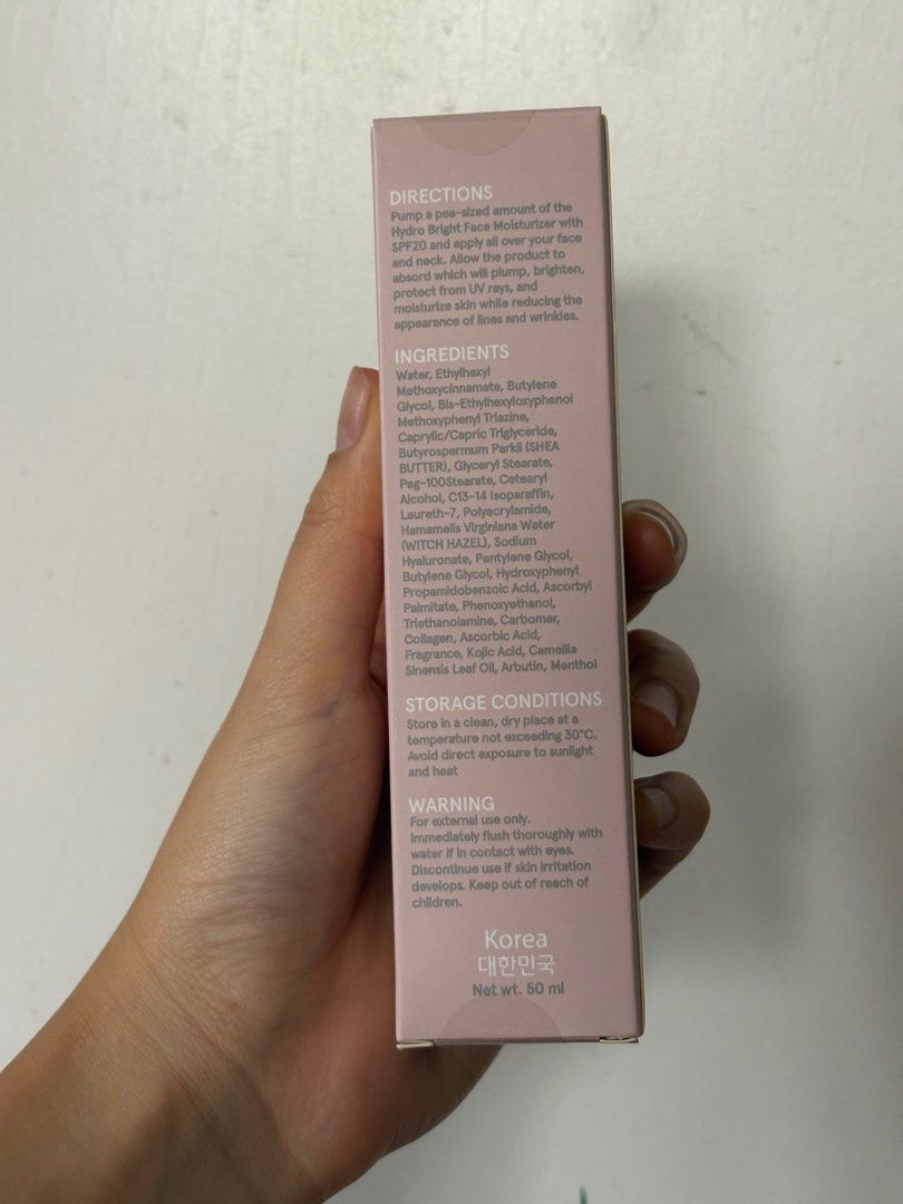 k-derma Hydro Bright Face Moisturizer SPF 20 (Category: Face Care) located in Quezon City. Submitted by mcpar9685821 (Listing ID 1404067745, Image 2). Description: •Brand new, never opened •Priced at ₱674 on K-Derma’s website •Selling it at 70% off.