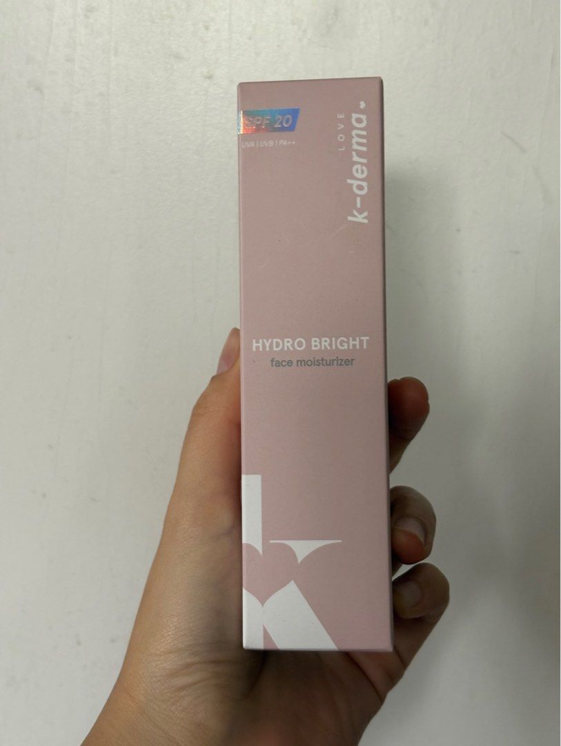 k-derma Hydro Bright Face Moisturizer SPF 20 (Category: Face Care) located in Quezon City. Submitted by mcpar9685821 (Listing ID 1404067745, Image 1). Description: •Brand new, never opened •Priced at ₱674 on K-Derma’s website •Selling it at 70% off.