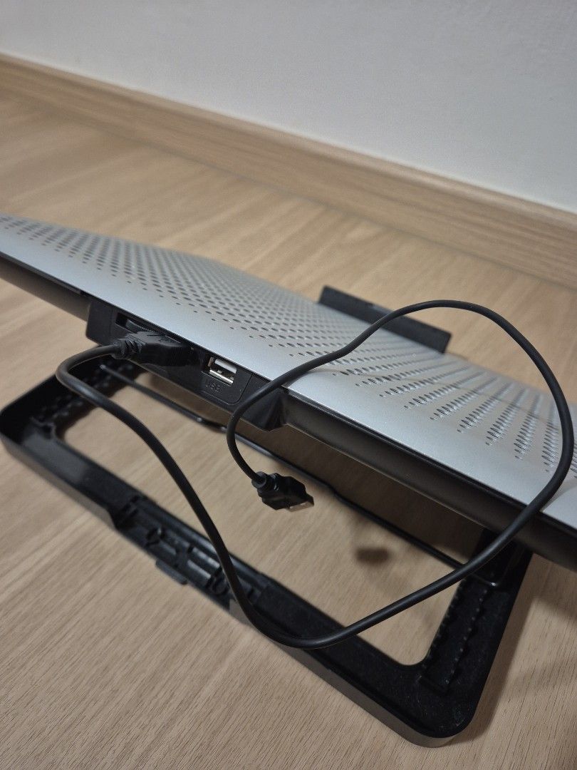 Quiet Laptop Cooling Pad (Adjustable height)464864676425256963