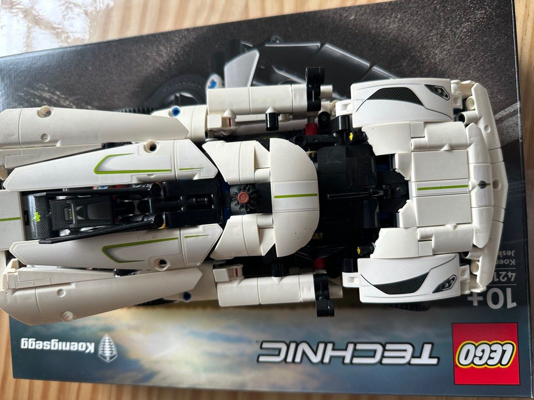 LEGO Technic 42184 Koenigsegg Jesko Absolut (Category: Lego & Building Sets) located in Quezon City. Submitted by dlsy12 (Listing ID 1404091809, Image 3). Description: LEGO Technic 42184 Koenigsegg Jesko Absolut White Hypercar (801 Pieces) Assembled Comes with box manual and surplus parts Price 3250.