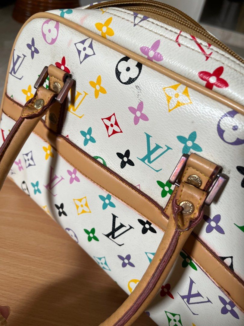 LV Kili Bag (Category: Luxury Bags & Wallets) located in San Fernando. Submitted by japansurpluselyu (Listing ID 1404020963, Image 3). Description: 11 x 7.5.