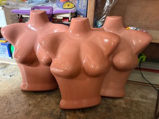 (Category: ) located in . Submitted by ferris.r (Listing ID 1404150203, Image 1). Description: .
