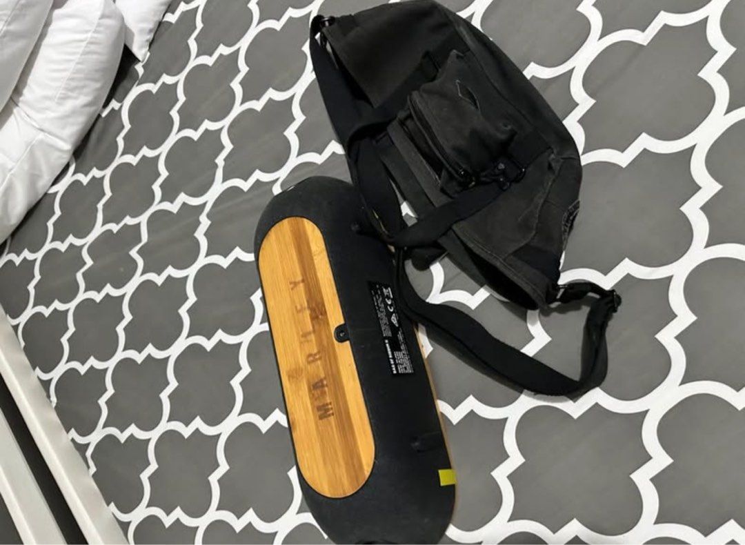 Marley speaker (Category: Soundbars, Speakers & Amplifiers) located in Guimba. Submitted by luenzkie (Listing ID 1404068345, Image 2). Description: Issue palitin battery Un lang mura ma yan .