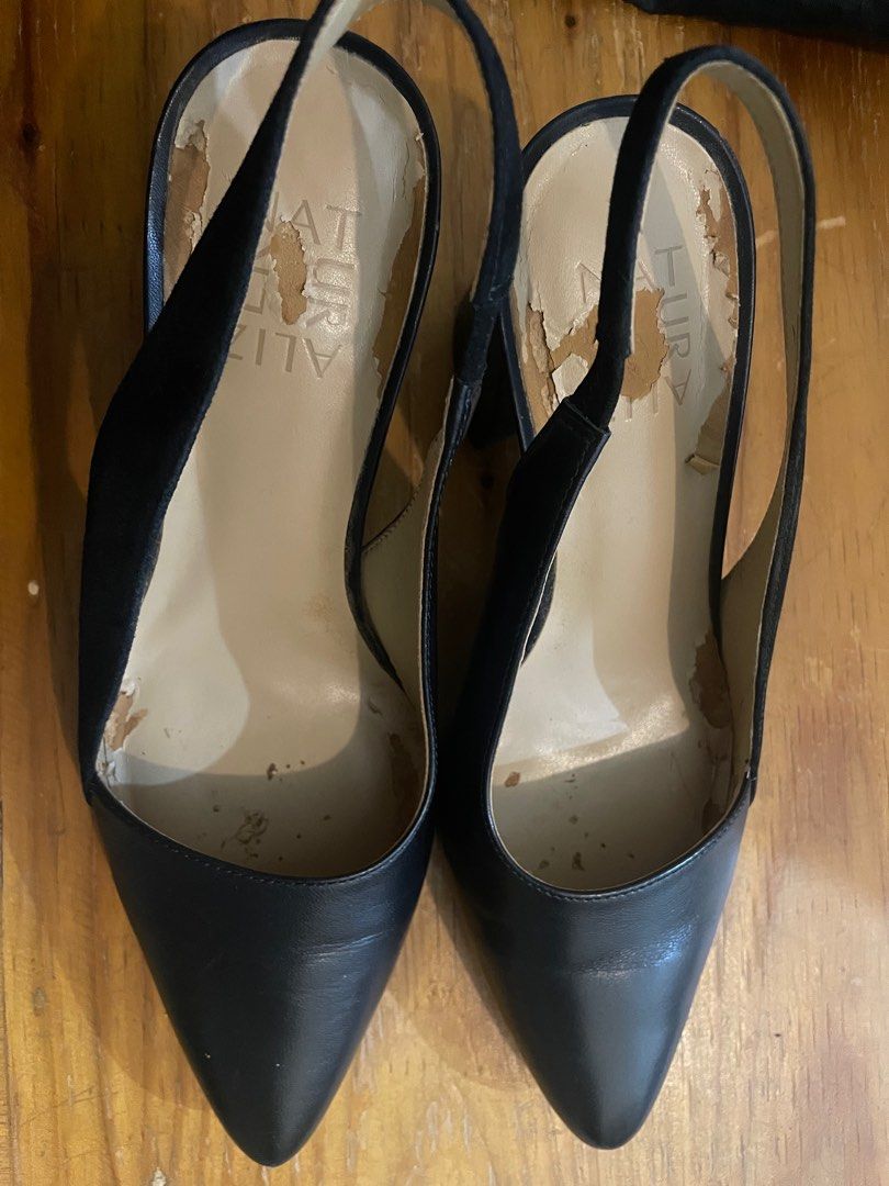Naturalizer Black and Nude Heels (Category: Heels) located in Makati City. Submitted by sunsetk (Listing ID 1404132241, Image 2). Description: The inners are starting to peel since I have not worn them for a long time. But sole and outside appearance are still good. 300 each or take all for 800.