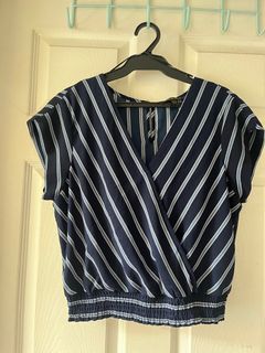 (Category: ) located in . Submitted by alexashops (Listing ID 1404053198, Image 1). Description: .