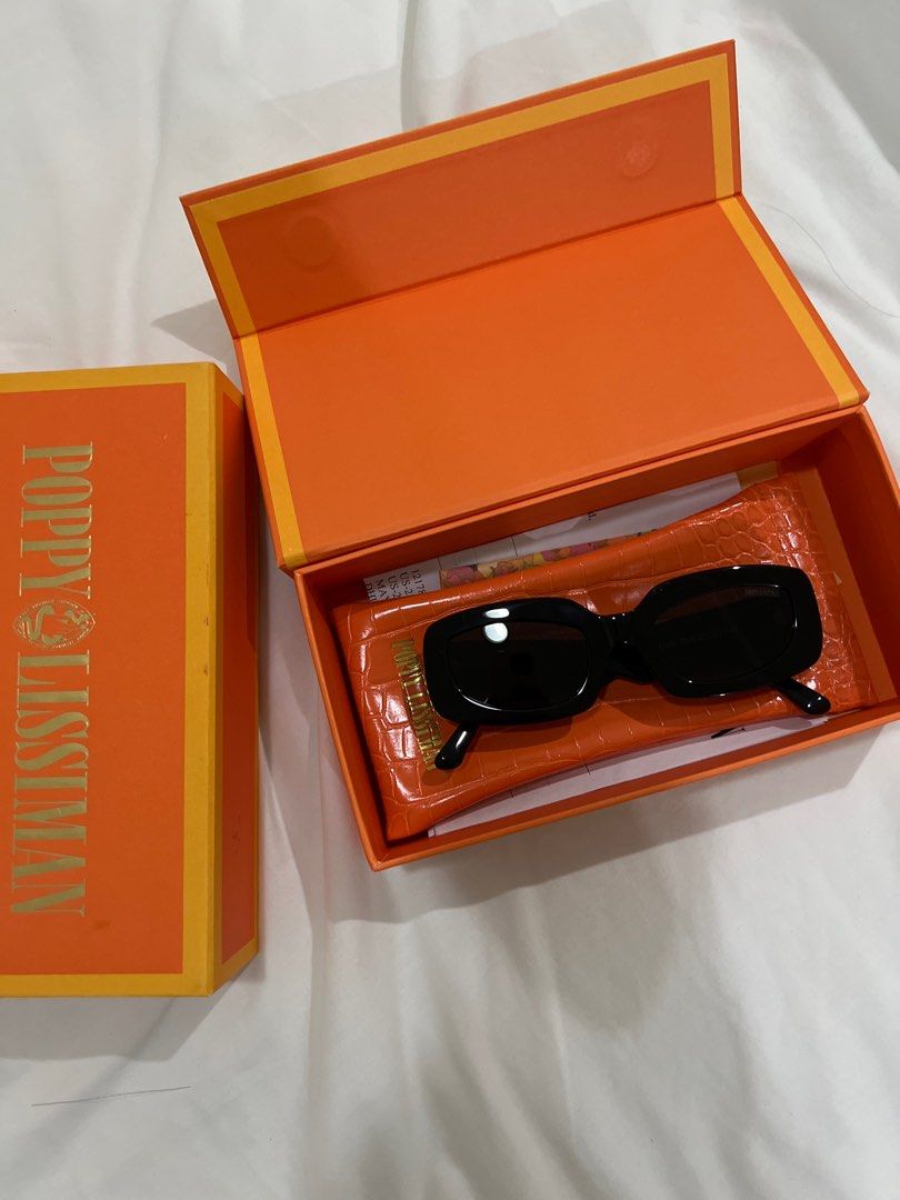 Poppy Lissiman Sunglasses (Category: Sunglasses & Eyewear) located in Bulacan. Submitted by __randomthings (Listing ID 1404032743, Image 1). Description: .