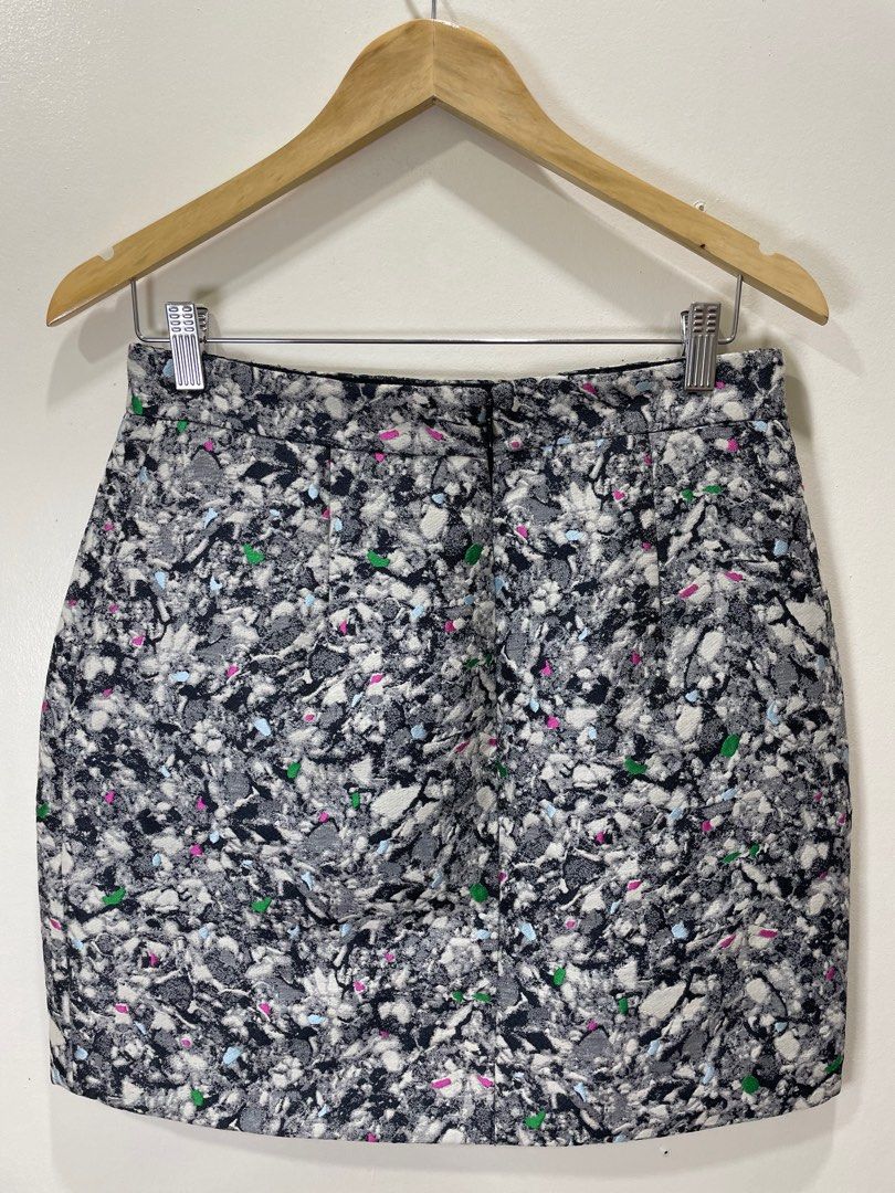 Proenza - Schoulder Mini Skirt Wool Blend Textured (Category: Skirts) located in Iloilo. Submitted by lux.buyerandseller18_ (Listing ID 1404123609, Image 2). Description: Excellent condition Waistline 30 Length 18 Leg opening 20.