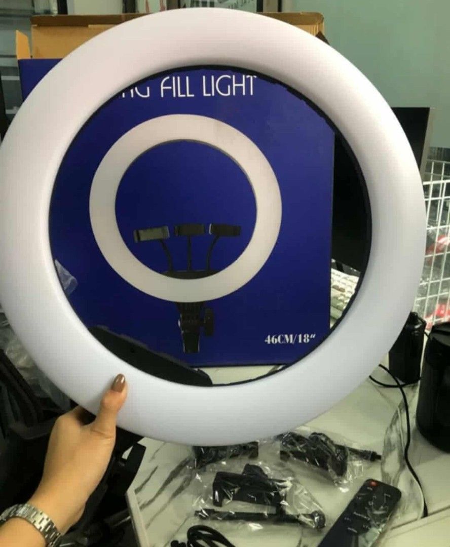 Ringlight photography (Category: Lighting) located in Manila. Submitted by erick80762 (Listing ID 1404121514, Image 1). Description: .