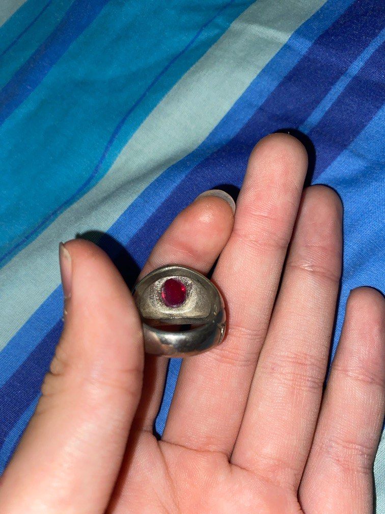 Ruby Ring (Category: Rings) located in Singapore. Submitted by mojosalesz (Listing ID 1404068262, Image 2). Description: .