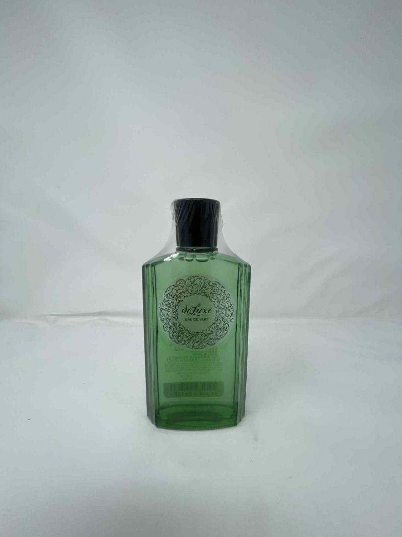 Shiseido de Luxe Eau de Vert N Astringent Toner (Category: Face Care) located in Tagum. Submitted by g4raj (Listing ID 1404010108, Image 1). Description: Shiseido Eau De Vert N 150ml – Japanese Mist Toner for Oily Skin – Skincare Product 🧾 Item: Shiseido de Luxe Eau de Vert N Astringent Toner 📏 Size: 150 ml 💎 Condition: Excellent / Brand New / Sealed 💰 Price: 450 📍 Location: Tagum City Product Description: A Japanese oil-control, acne-soothi