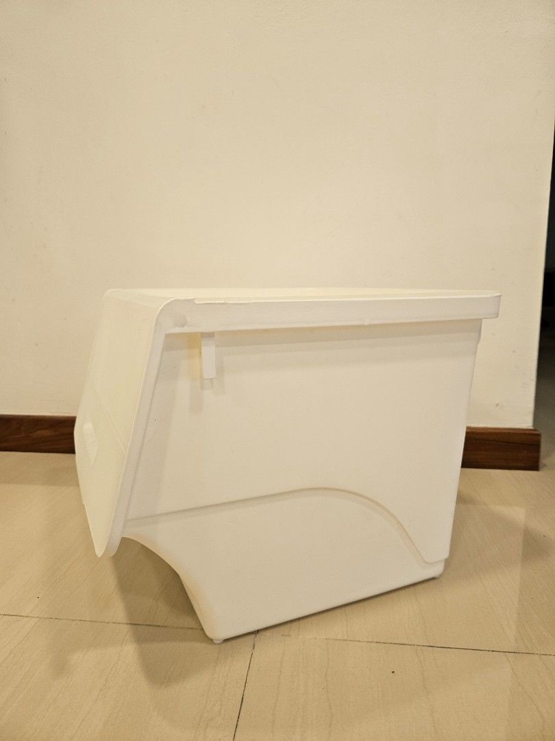 Stackable Transparent Storage Box (Category: Storage Boxes & Baskets) located in Singapore. Submitted by sunshinejy (Listing ID 1404035424, Image 3). Description: base is 30cm x 28cm, height is 31cm have x4, self collect at void deck .