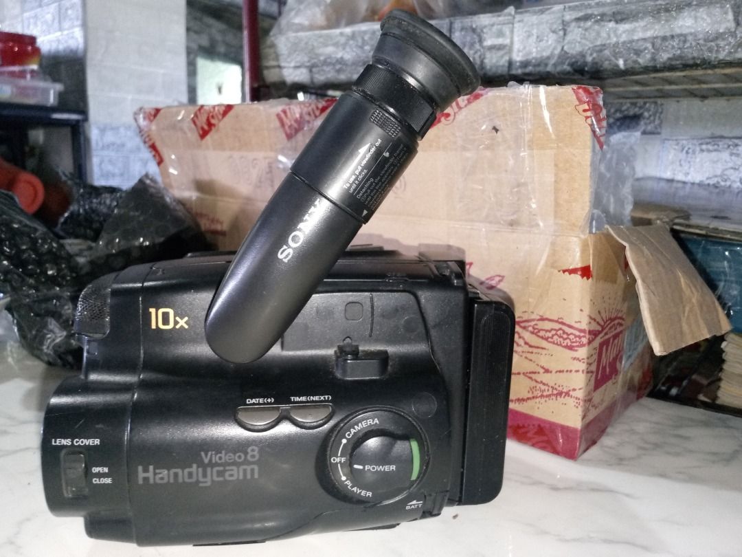 take all camera untested digicam with 1pcs tested working ccd digicam (Category: Cameras) located in Quezon City. Submitted by heartjunkyard (Listing ID 1403997323, Image 1). Description: as is take all buy ur own risk untested/diko alam if working kau n bhala maayos pa mga unit and mga lagayan ng batt. sony videorecorder dashcam azdome sony no battery w/memory card kodak w/battery and memory card no charger lahat Digital camera ccd model:Y02 alm