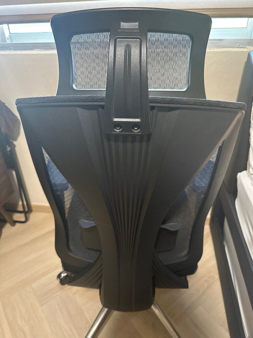 UMD Ergonomic Office Chair, Furniture & Home Living, Furniture, Chairs ...