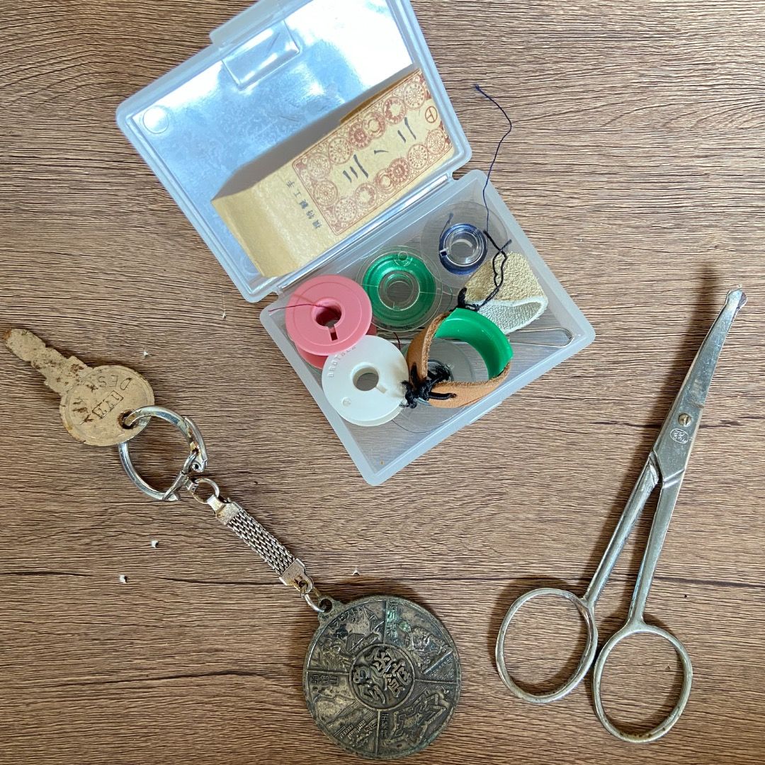 Vintage Sewing Kit with Keyring and Scissors (Category: Craft Supplies & Tools) located in Taguig. Submitted by Rare_findsmnl (Listing ID 1403998643, Image 1). Description: All for ₱80.