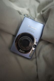 Vintage rare Titanium Canon ixy digital 1000, Photography, Cameras