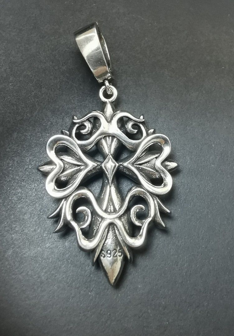 97. Solid 925 silver pendant ruby gem (Category: Jewelry) located in Singapore. Submitted by changccee (Listing ID 1404343873, Image 2). Description: Size: Length 45/55mm with buckle Width:30mm 17g Pendant only No chain.