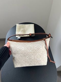 (Category: ) located in . Submitted by millenlavish_outlet (Listing ID 1404275210, Image 1). Description: .