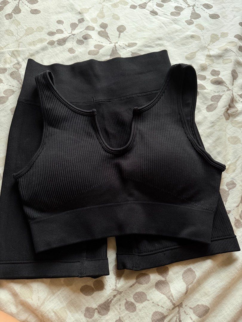Activewear set in black (Category: Activewear) located in Quezon City. Submitted by nyeli (Listing ID 1404262732, Image 2). Description: Used once only Like new condition Fits xs to s or semi med, very stretchy I don’t repeat outfits after posting on my socials..
