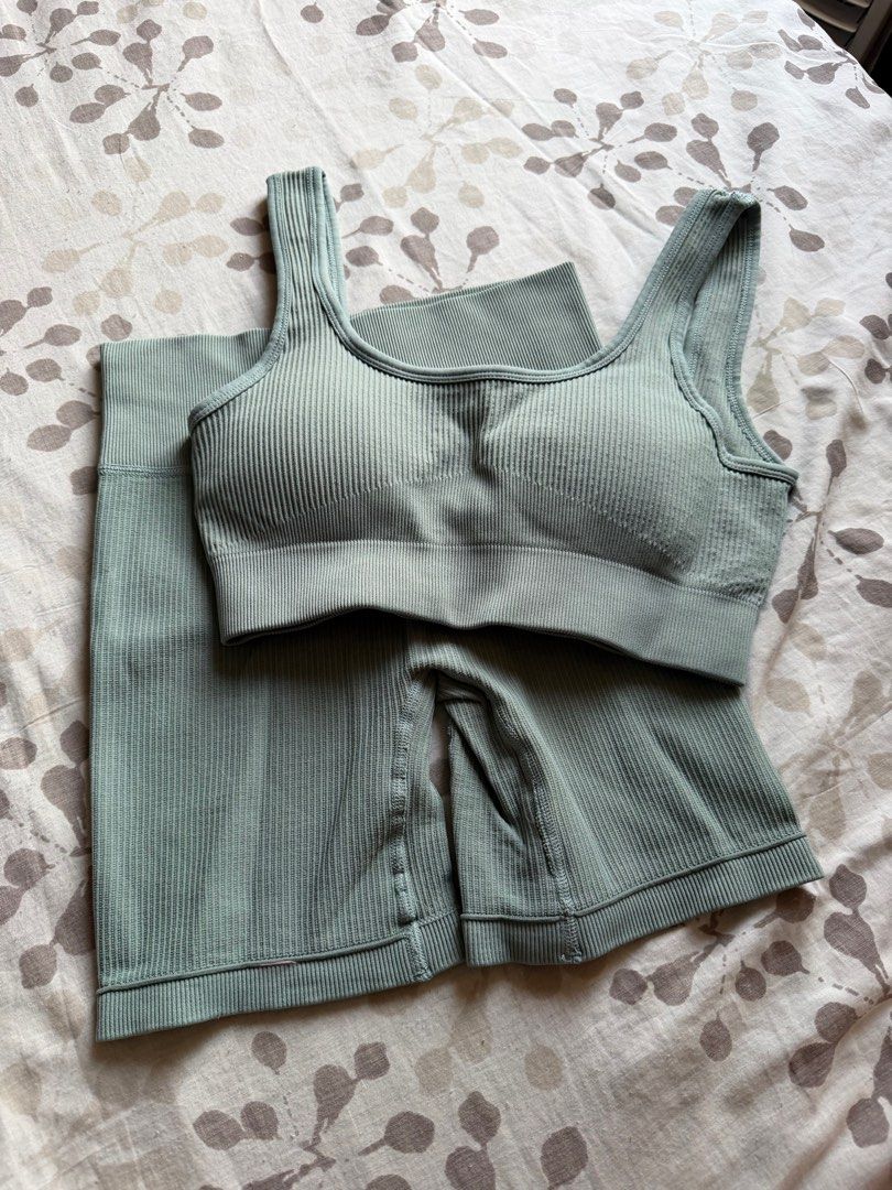Activewear set in green (Category: Activewear) located in Quezon City. Submitted by nyeli (Listing ID 1404263662, Image 1). Description: Used once only Fits xs to s or semi medium I don’t repeat outfits after posting on my socials..