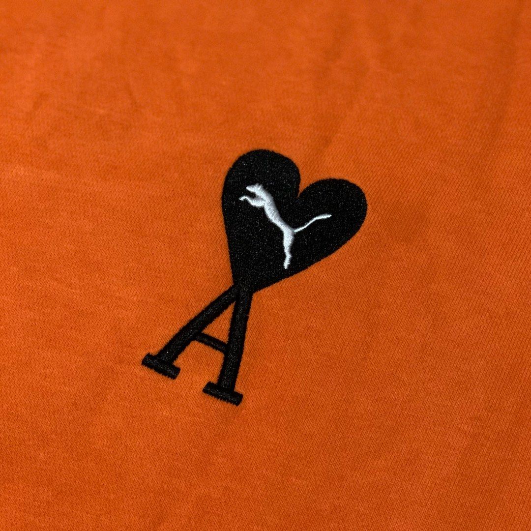 AMI X PUMA SWEATSHIRT/CREWNECK (Category: Hoodies) located in Manila. Submitted by scarlett_hope (Listing ID 1404207545, Image 2). Description: AM1 X PVM4 SWEATSHIRT/CREWNECK L: 26.5 W: 24 COLOR RATE: 10/10 CONDITION: AS NEW MOP: GCASH COURIER: J&T OR LALAMOVE.